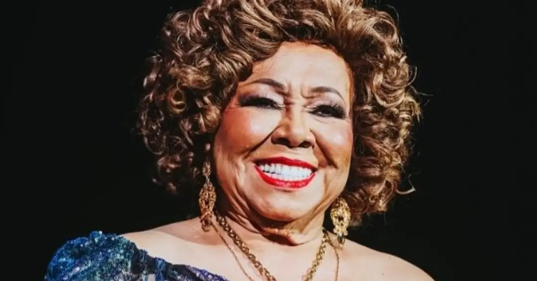 Alcione desabafa sobre o final de ‘Vale Tudo’ em show, e o público responde