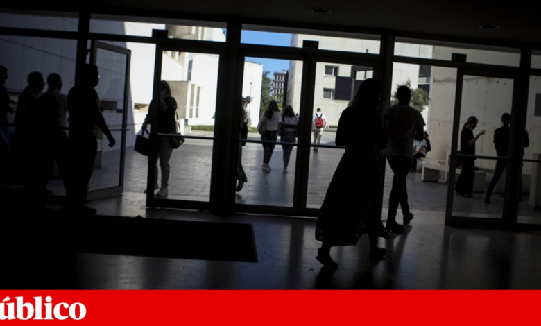 Alunos mais pobres enfrentam vários obstáculos, mas acabam licenciaturas mais depressa