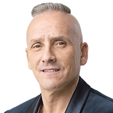 Análise de arbitragem: decisões correctas dentro da área nas três frentes