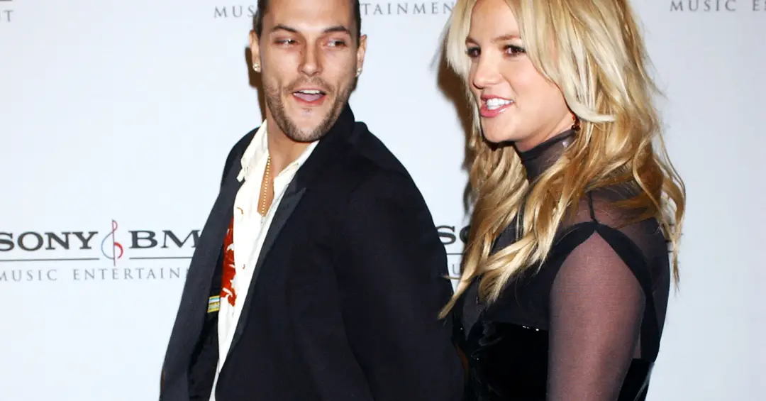 Britney Spears segurava faca enquanto filhos dormiam, diz ex em livro