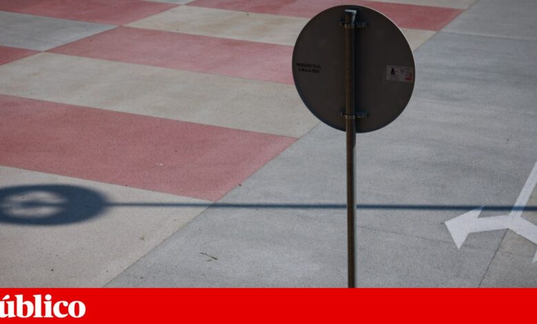 Câmara de Sintra prepara estacionamento periférico no antigo complexo oficinal do Lourel