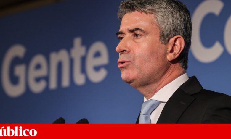 Carneiro defende que Montenegro deve demitir a ministra da Saúde