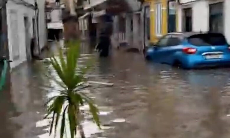 Carros submersos e ruas alagadas: mau tempo no Algarve não deu tréguas