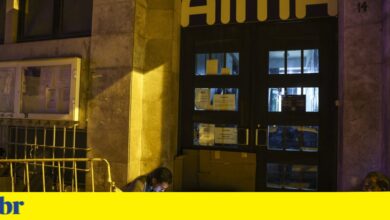 Cartões de residência têm validade de seis meses depois de caducados, informa a AIMA