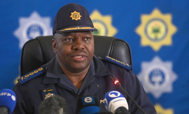 Comandante-geral da polícia sul-africana, esta 2ª feira, na Comissão Judicial de Inquérito