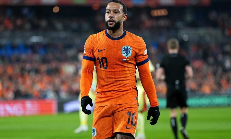 Depay desfalca Holanda por ter sido roubado o passaporte
