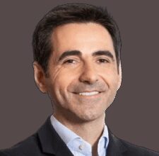 Despejar dinheiro para cima da economia não chega