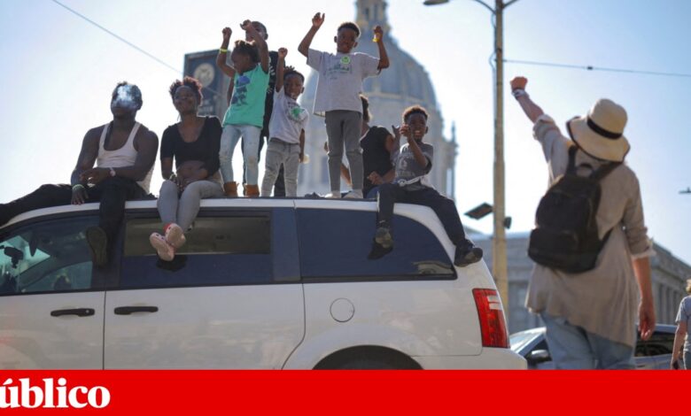 Em dia de protesto “<em>No Kings</em>” contra Trump, preocupações com vigilância crescem