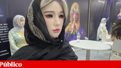 Este robô chinês pode ter a cara, realista, que quisermos