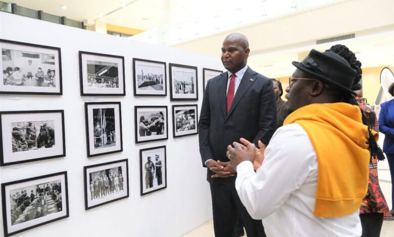Féling Capela é curador da exposição "50 Anos de Vozes, Imagens e Memórias: A Alquimia do Tempo em Nós"