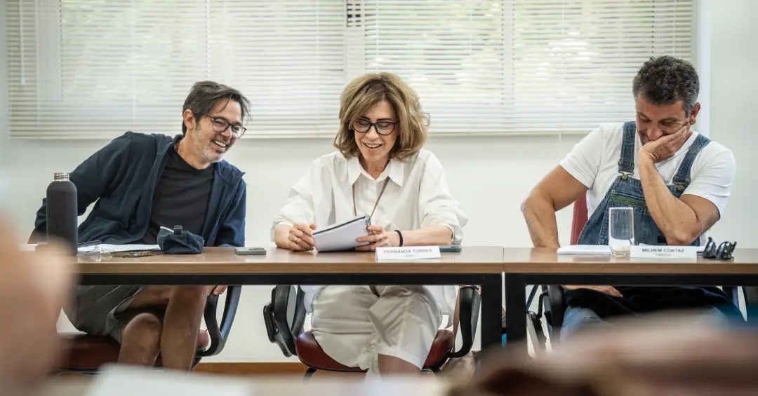 Fernanda Torres começa a rodar novo filme, agora cercada de nomes do humor