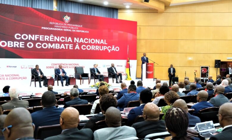 Há grupos que combatem os que lutam contra a corrupção em Moçambique-PR