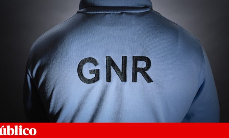 Homem mata a mãe no Barreiro e barrica-se em casa durante sete horas