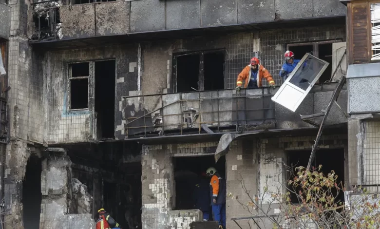 Kyiv acusa Moscovo de ter atacado com mais de 100 drones durante a noite