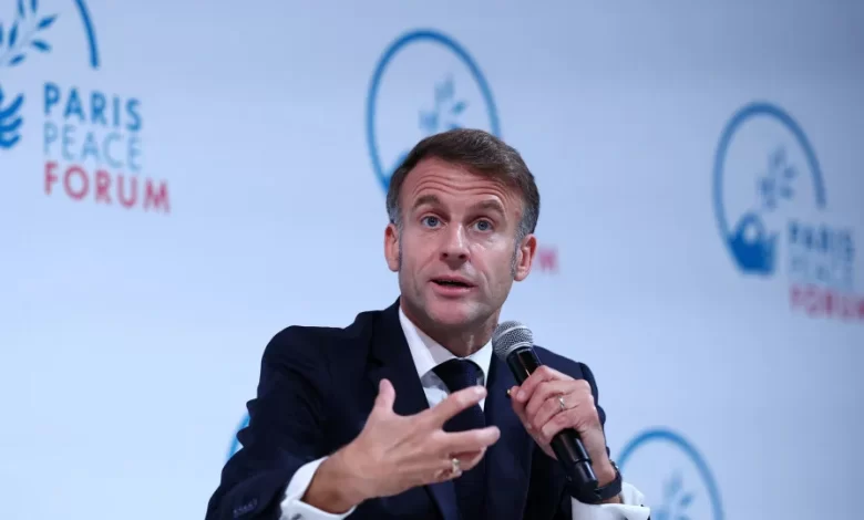 Macron quer regulação para travar interferência estrangeira nas redes sociais