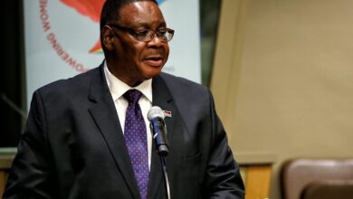 Malawi: Peter Mutharika lidera contagem oficial dos votos