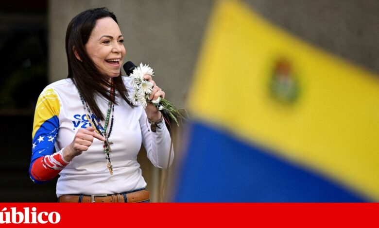 María Corina Machado diz que só vai à Noruega receber o Nobel se Maduro deixar o poder