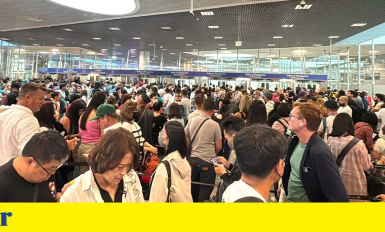 Novo sistema de entrada no aeroporto de Lisboa provoca caos: filas de mais de quatro horas