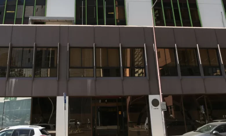 Oito entidades financeiras sob aviso da CMVM por falta de licença