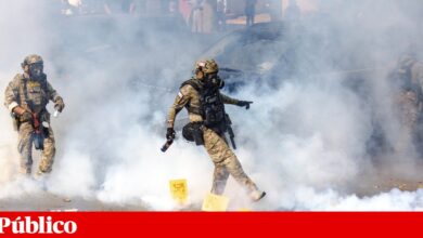 Repressão migratória e operações do ICE reacendem tensão social em cidades dos Estados Unidos