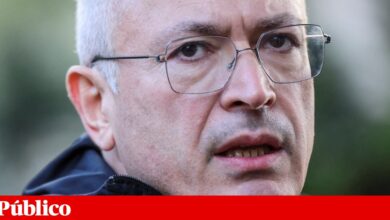 Rússia acusa Khodorkovski e outros opositores exilados de planearem tomada do poder