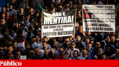 Sindicato da PSP e associações da GNR em protesto no parlamento