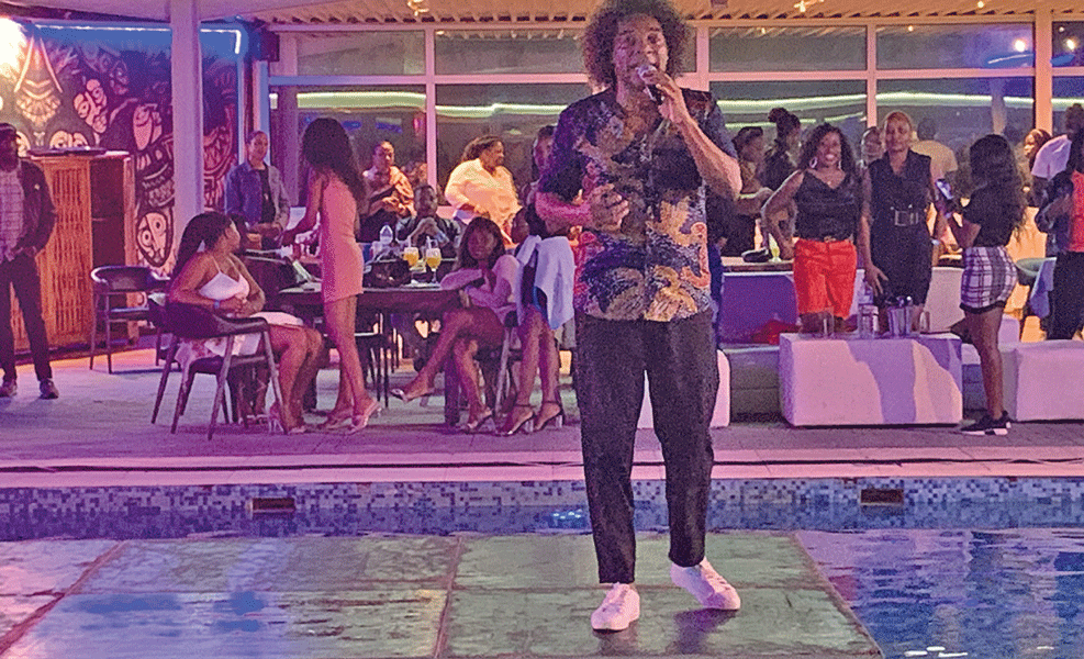 Stewart Sukuma apresenta concerto pela vida, paz e amor