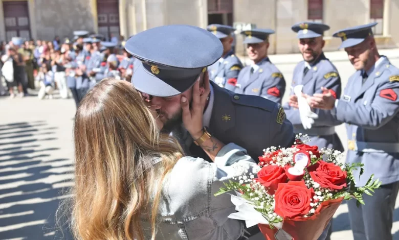 "Inesperado". Curso de Praças do Exército termina com pedido de casamento