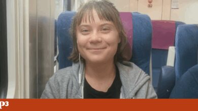 A activista Greta Thumberg foi vista num comboio na Galiza, mas o destino é Portugal