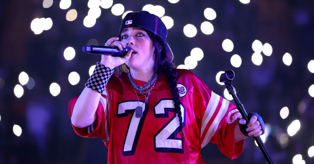 A revolta de Billie Eilish com fortuna acumulada por Elon Musk: ‘Patético’