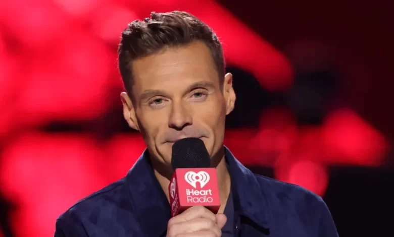 Apresentador Ryan Seacrest de luto pela morte do pai. Tinha 79 anos