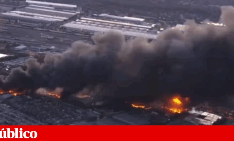 Avião de carga despenha-se nos EUA e faz feridos