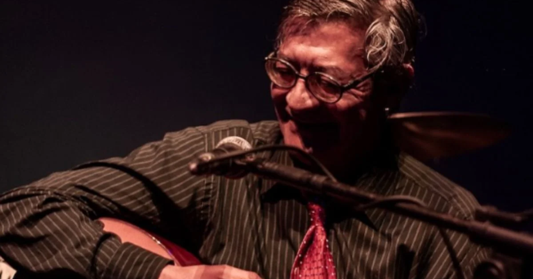 Cantor Julio Reny perde a visão após ser espancado com troféu de música