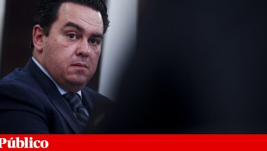 Caso dos beijinhos: deputado Filipe Melo do Chega terá de pedir desculpas e pensar se deve manter lugar de secretário da Mesa