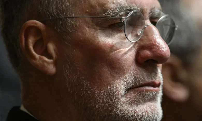 Cavaco apoia Mendes? "É grande elogio" ser "perigo para o seu protegido"