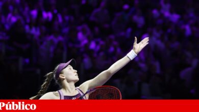 Elena Rybakina esteve imbatível em Riade