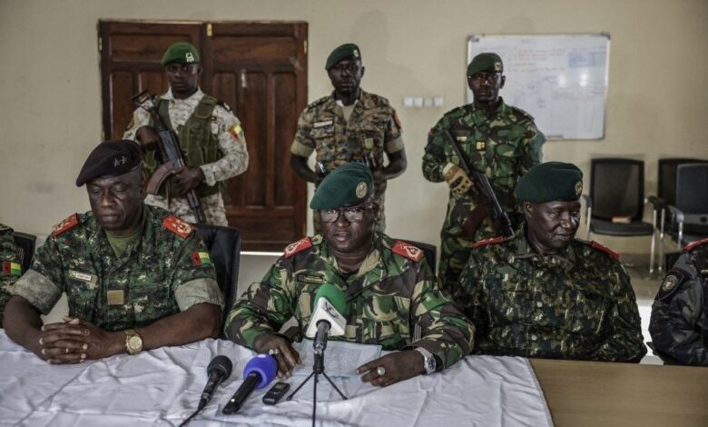 Embaló detido e militares "controlam" Guiné-Bissau