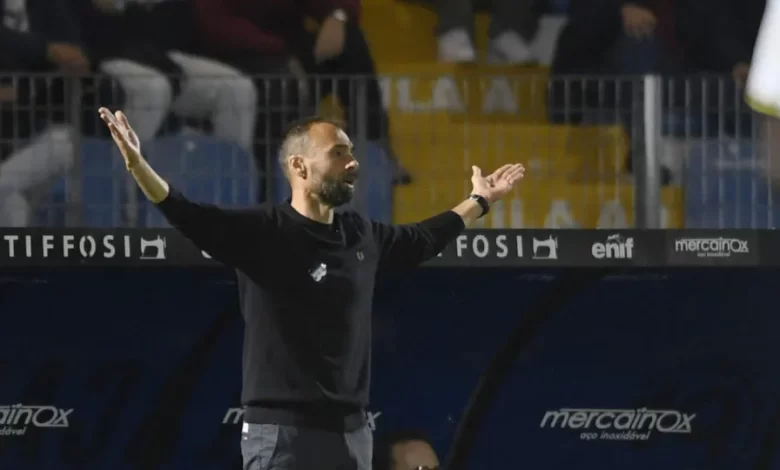 Hugo Oliveira recorda bola no poste no Famalicão-FC Porto: "Podíamos..."