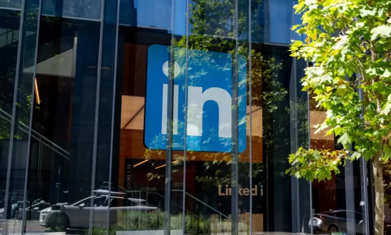IA de LinkedIn começou a usar dados de utilizadores. Há formas de impedir