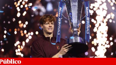 Jannik Sinner revalida título nas ATP Finals