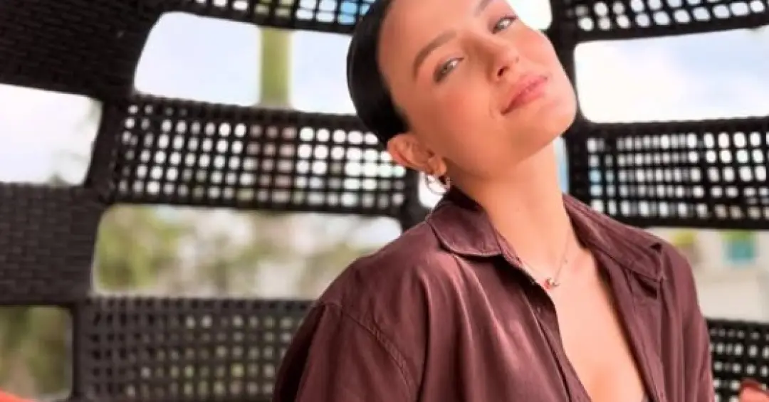 Larissa Manoela explica suposto novo processo contra os pais