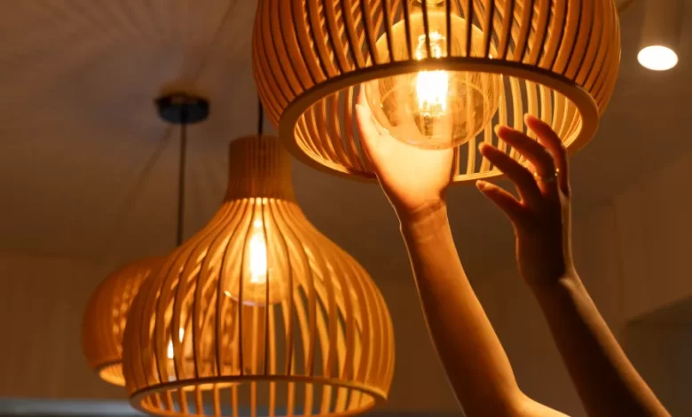 Luz branca ou amarela? A explicação para trocar já a lâmpada do quarto