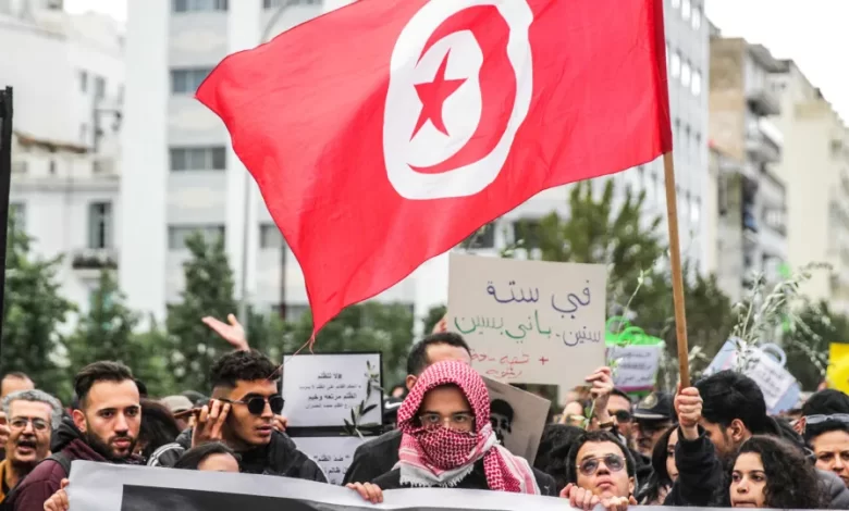 Mais de 2.000 protestaram na Tunísia contra "as injustiças"
