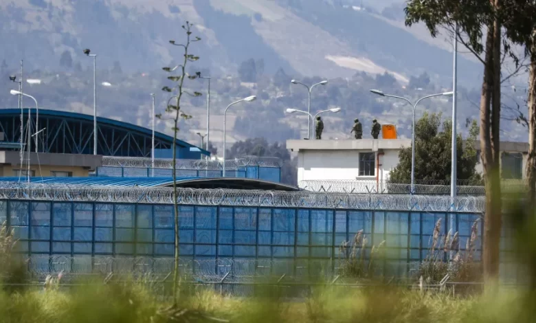 Mais de 30 mortos em prisão do Equador após dia de violência