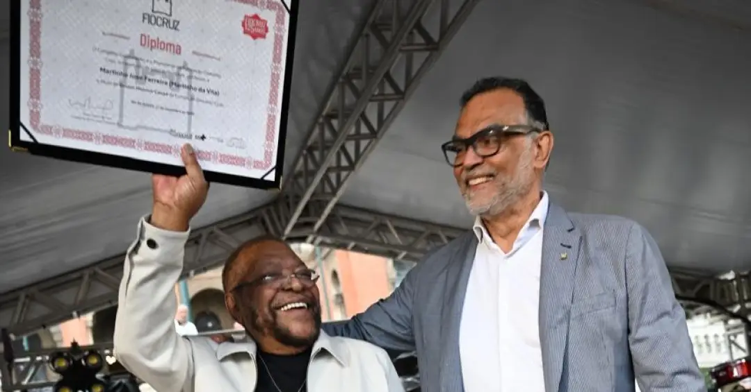 Martinho da Vila recebe título de Doutor Honoris Causa da Fiocruz