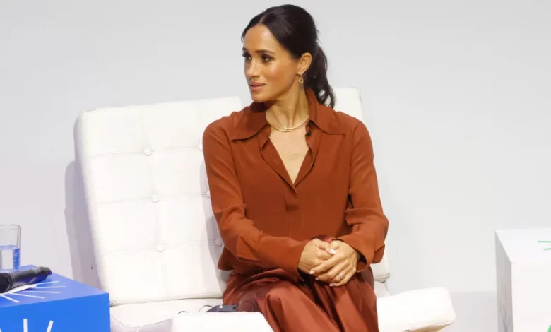 Meghan Markle 'roubou' vestido? Equipa da duquesa reage a acusação
