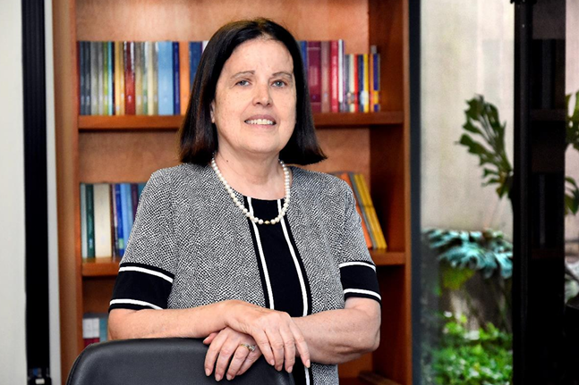 Morre, aos 73 anos, a cônsul-geral do Brasil no Porto, Maria Stela Frota