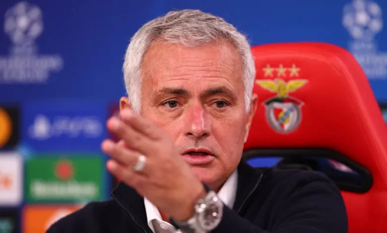 Mourinho arrasa árbitro do Benfica-Bayer: "Muito estilo, pouca qualidade"