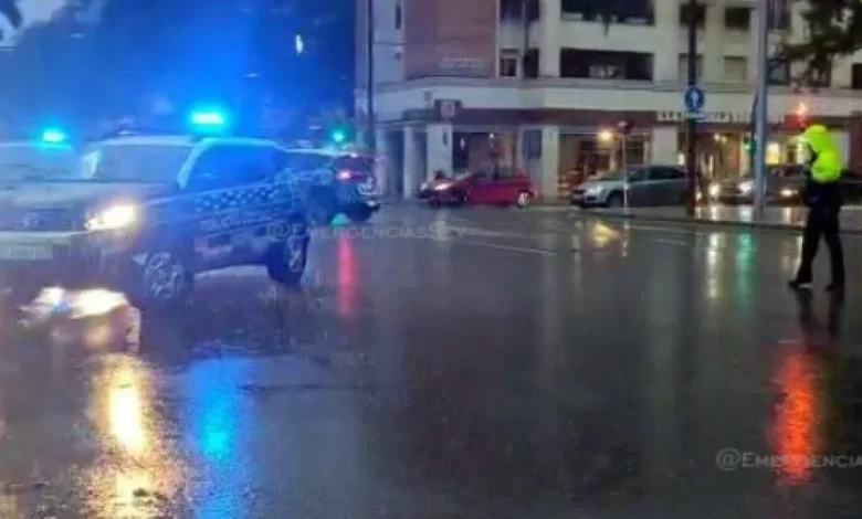 Mulher atropela homem e percorre quilómetros com o corpo debaixo do carro