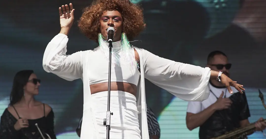 O fator que impulsionou a vitória de Liniker no Grammy Latino